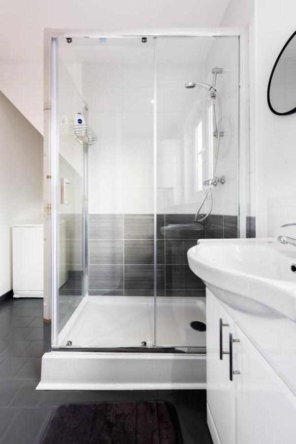 The Bluebird - One Bedroom Apartment In Watford Watford  Eksteriør bilde